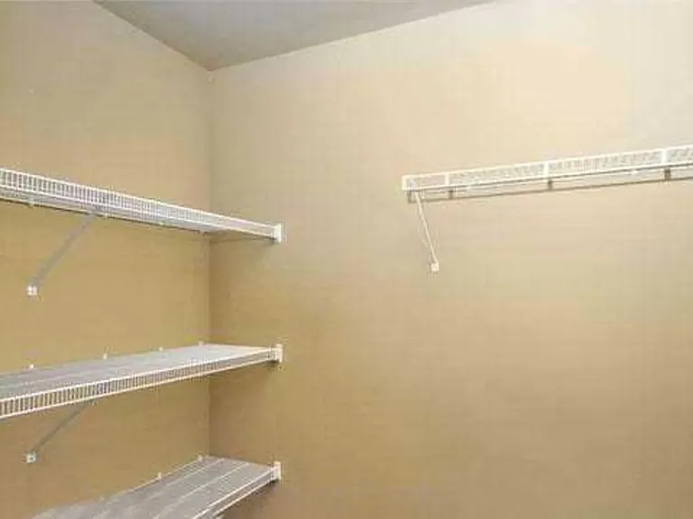 Mirada Manor Apartments — Photo 13