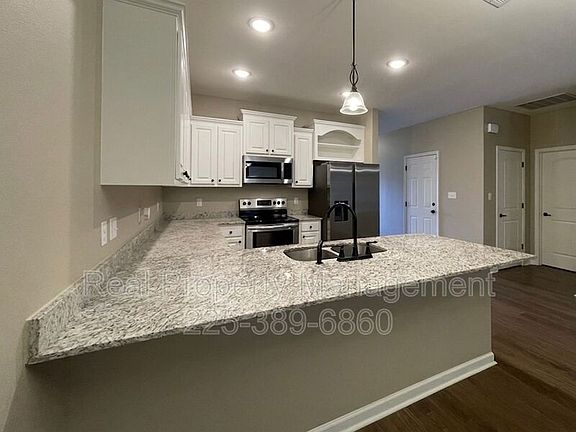 2nd image of 17414 Berkshire Dr