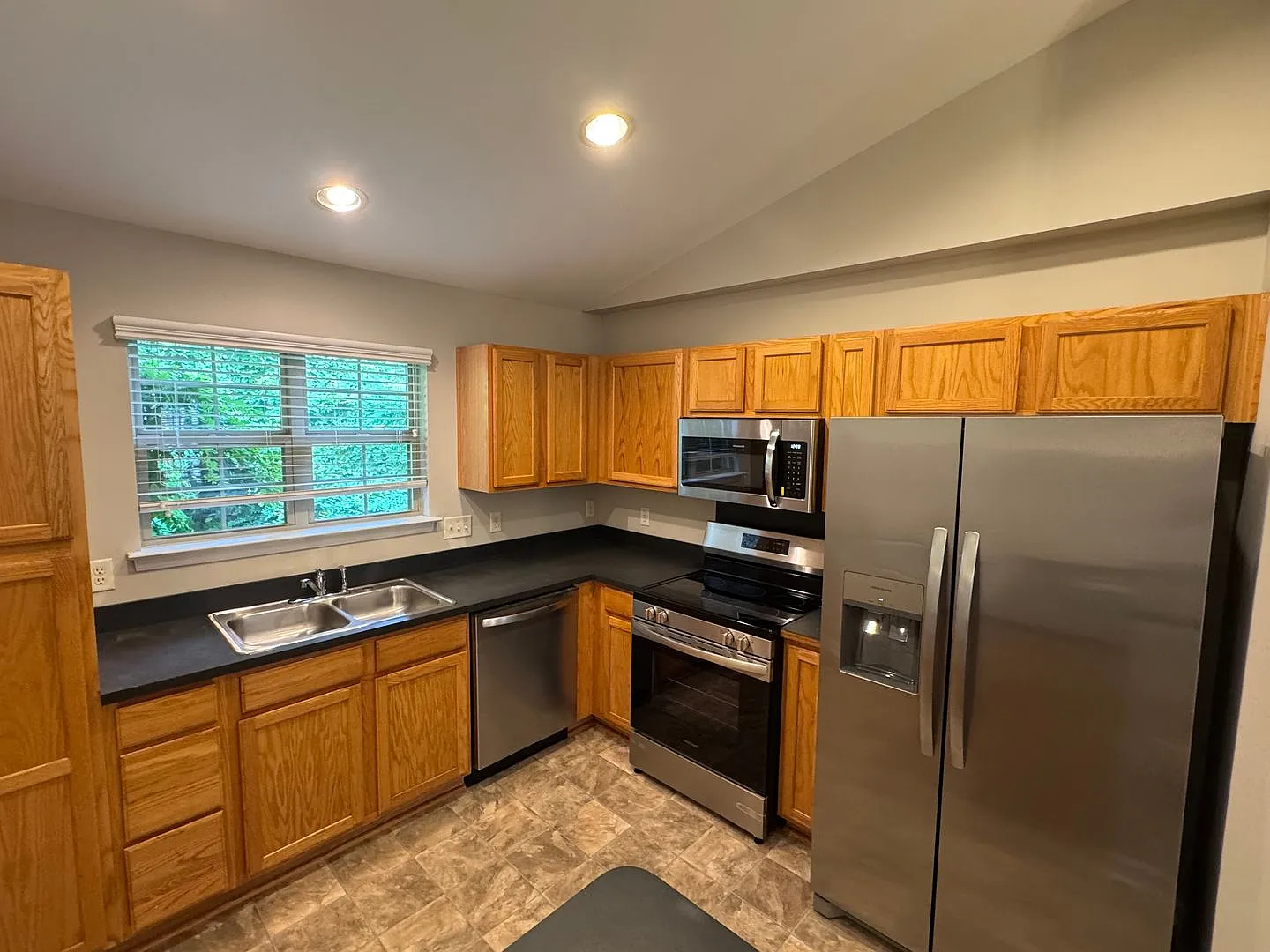 7333 Michael's Landing Drive — Photo 3