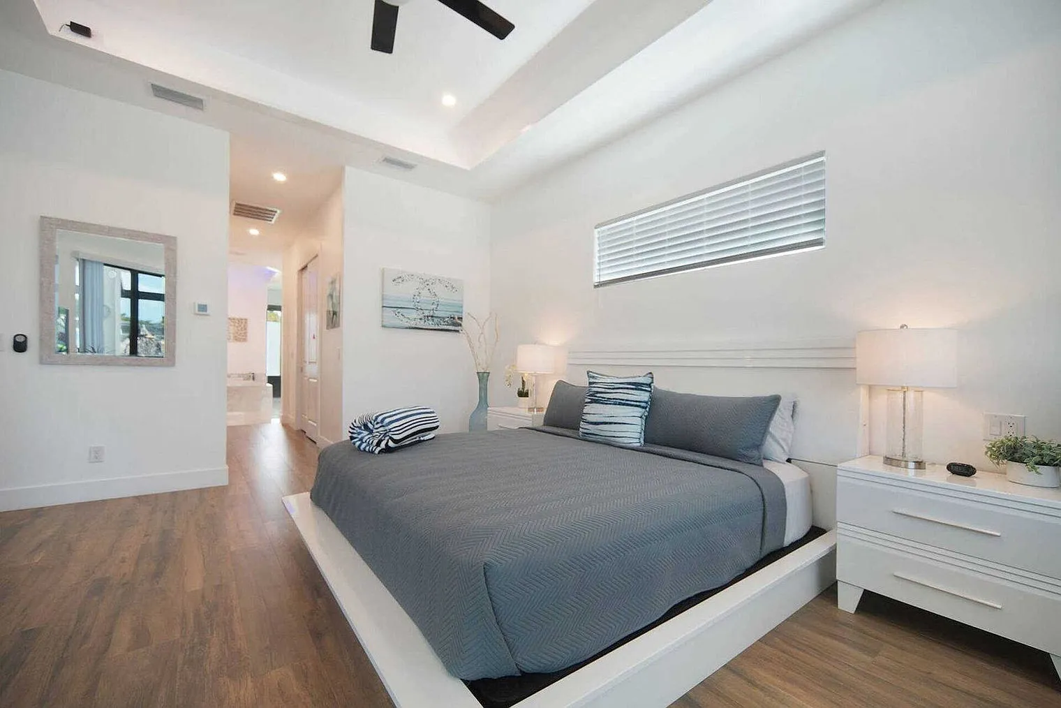 4 bed, 4.0 bath, 2637 sqft, $9,690 — Photo 4