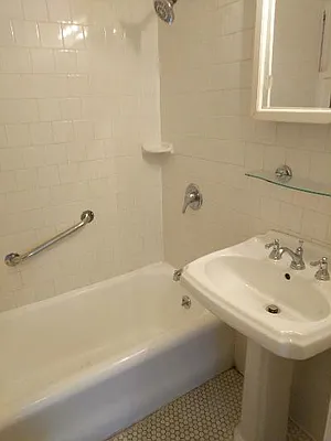 Rented by Corcoran | media 19