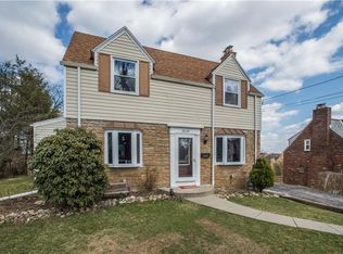 3229 Longwood Dr, Pittsburgh, PA 15227