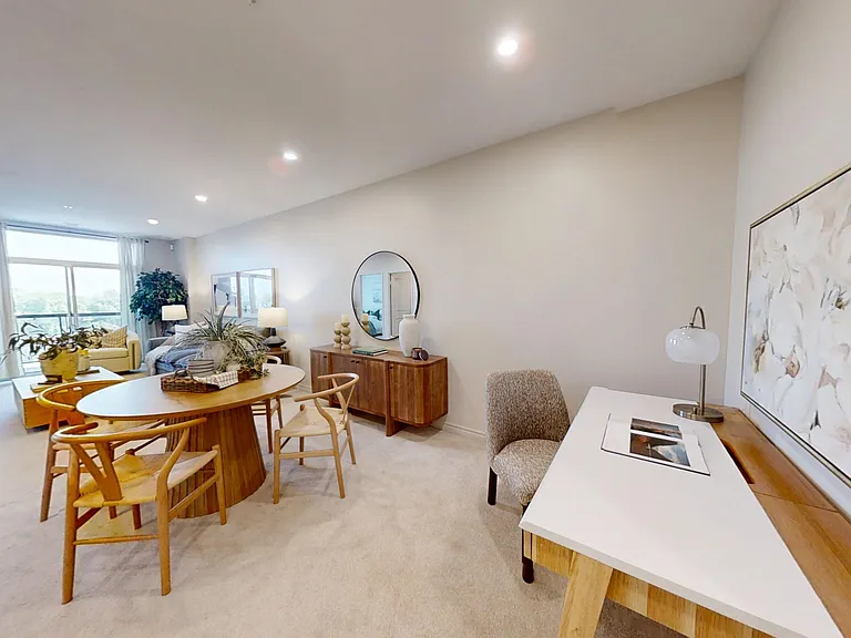 475 King St E — Photo 38