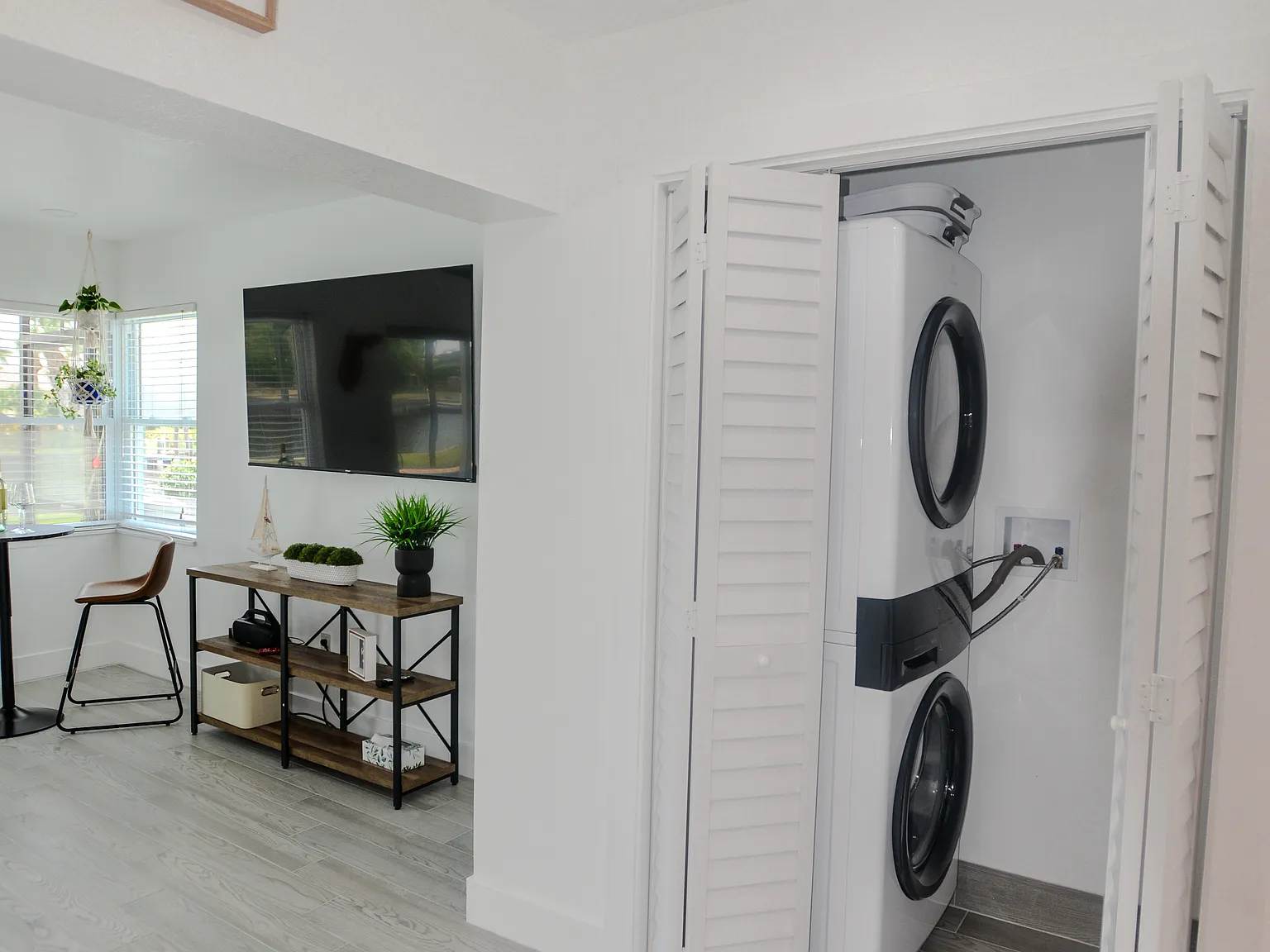 4 bed, $9,000 — Photo 4