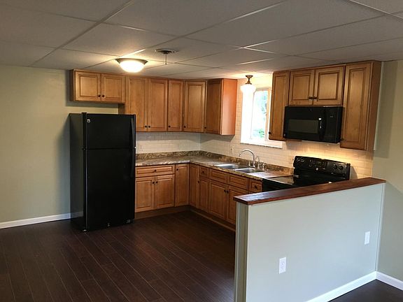 2nd image of 202 Sagerville Ln Unit 2