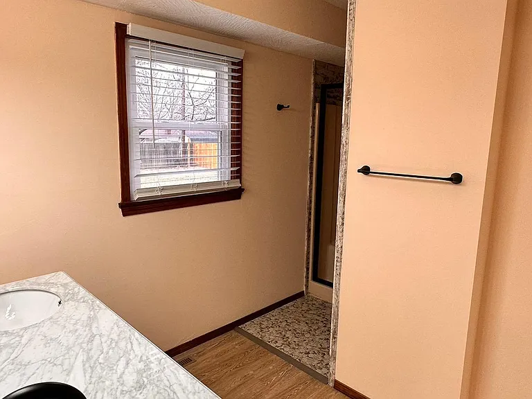 3139 W Roxbury St — Photo 9