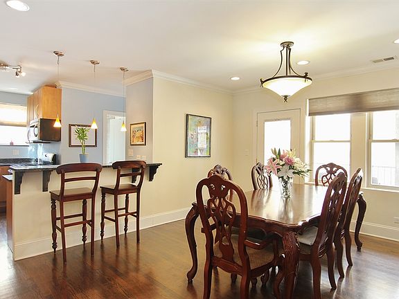5th image of 6230 N Mozart St #1N
