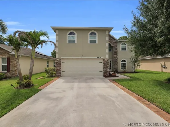 5209 NW Wisk Fern Cir, Port Saint Lucie, FL 34986