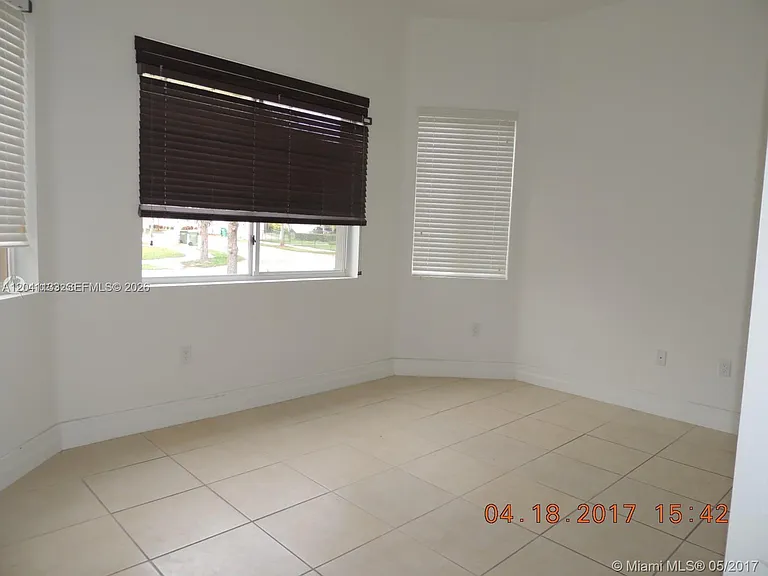 1926 SE 23rd Ct — Photo 11