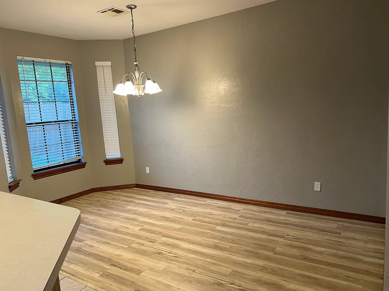 3 bed, 1558 sqft, $1,600 — Photo 4