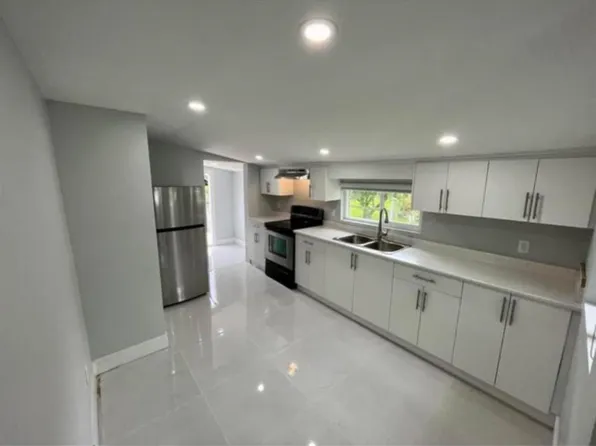 9518 Robson St, Chilliwack, BC V2P 4E5