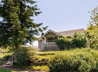 112 E 40th St #B, Tacoma, WA 98404