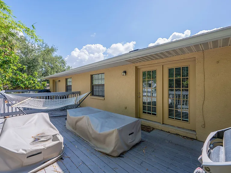 411 S Willow Ave — Photo 47