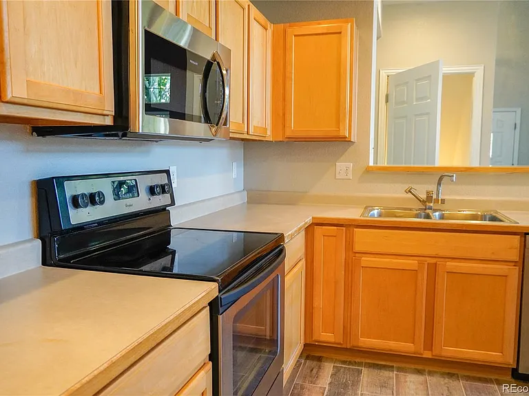 640 S Yarrow St — Photo 9