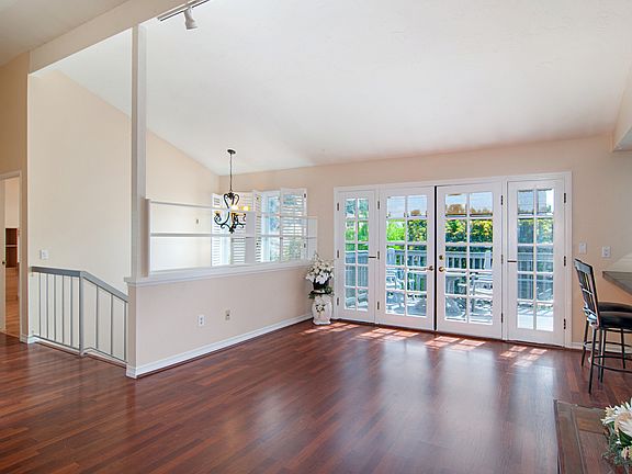 5th image of 5252 Bloch St