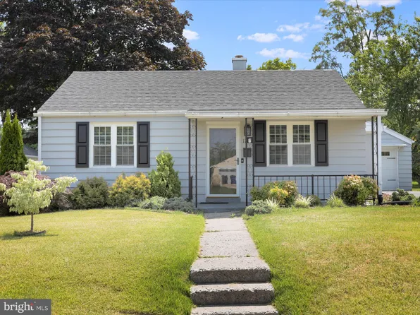 1216 Glenwood Ave, Hagerstown, MD 21742