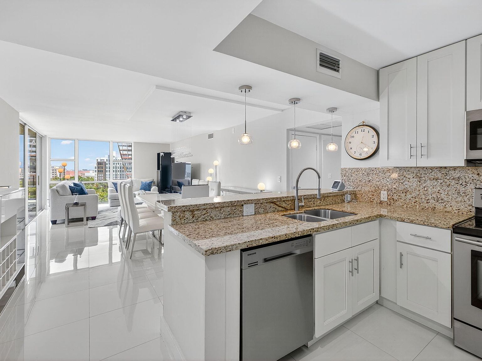 20335 W Country Club Drive #909