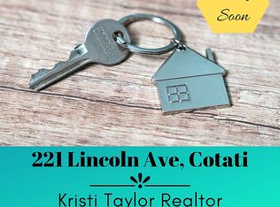 221 Lincoln Ave, Cotati, CA 94931