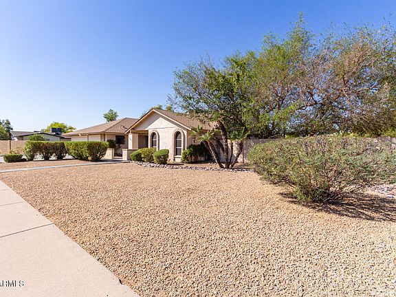 3rd image of 18238 N 43RD Drive