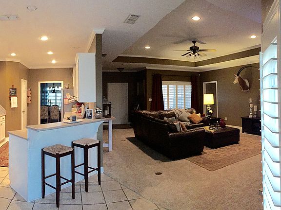 5th image of 200 Kellifield Dr