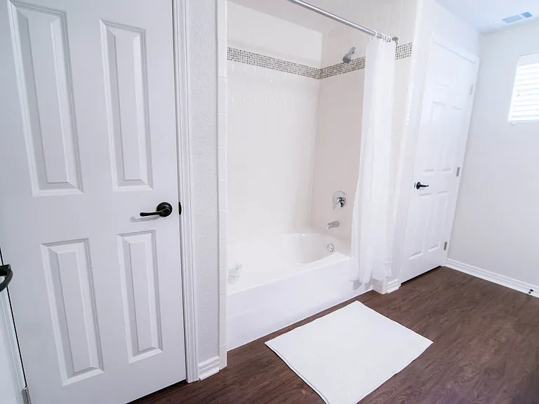 The Villa at River Pointe Apartments — Photo 8