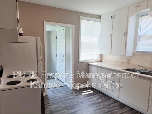 5th image of 321 W Railroad St