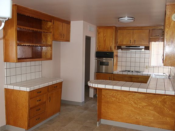 Kitchen- new appliances!