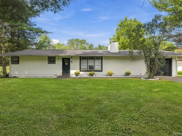 267 State Route 32 S, New Paltz, NY 12561