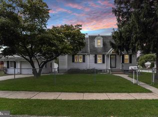 246 Chippewa St, Lester, PA 19029