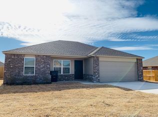 1907 Twisted Oak Ct, Shawnee, OK 74804