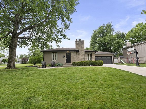 5th image of 1757 Inchcliff Rd