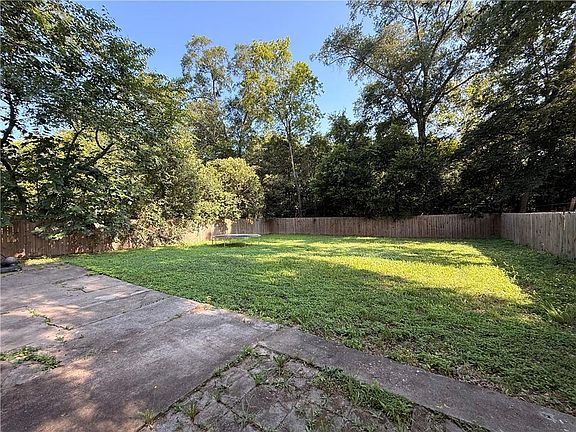 3rd image of 4517 Gardiner Dr