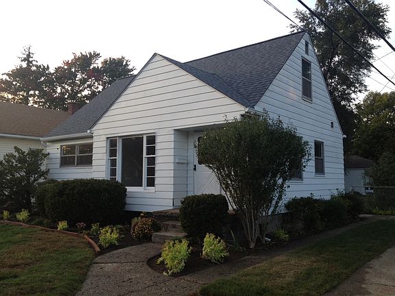 3rd image of 840 W Lewiston Ave