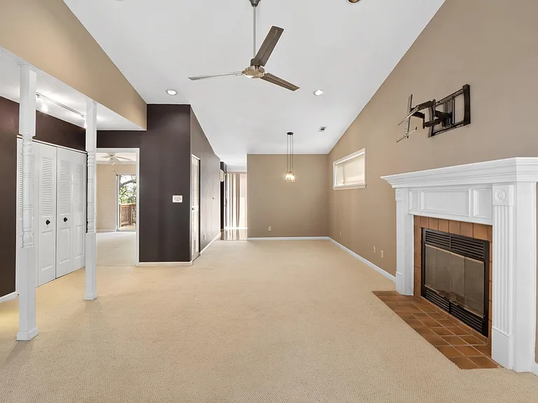 8920 Eager Rd — Photo 28