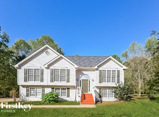 4046 Crabapple Dr, Gainesville, GA 30507