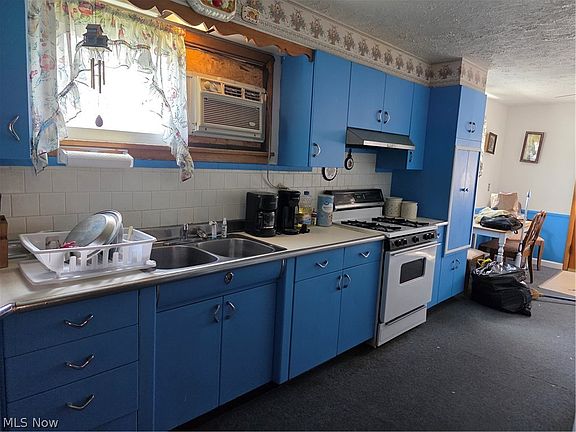 2nd image of 650 Sharp Ave