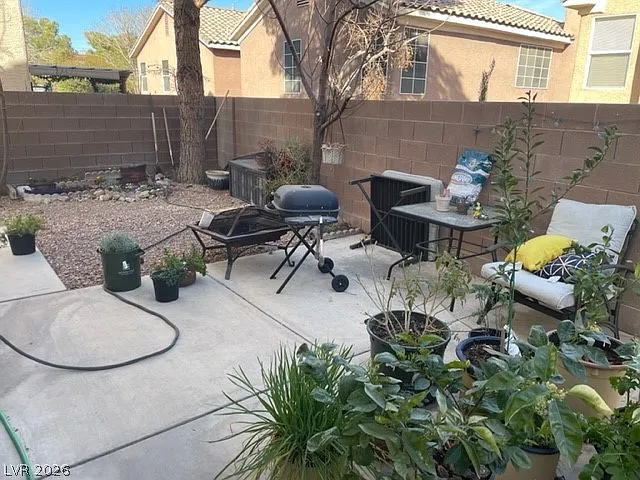 1304 Paraiso St — Photo 13