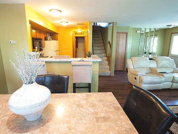 5th image of 235 Mansfield Way #235