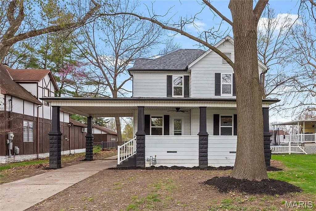 515 N Edwardsville St photo 1