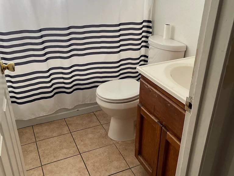 2928 Peachtree Dr #4 — Photo 5