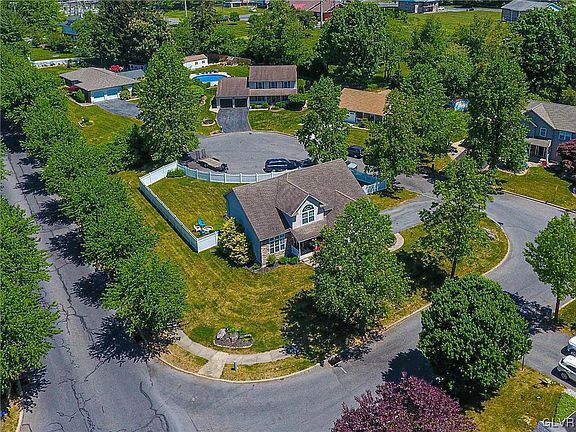 4th image of 3203 Applewood Ct