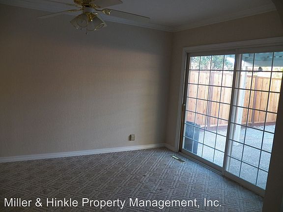 5th image of 4485 Venice Way
