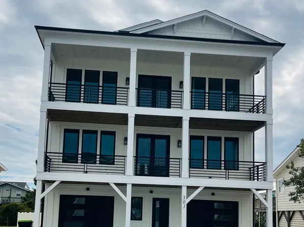 301 Brunswick Avenue W, Holden Beach, NC 28462