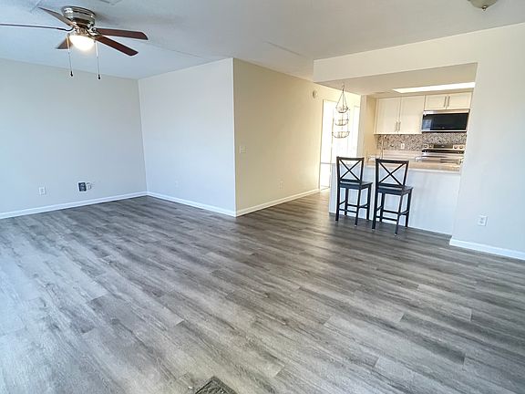 4th image of 1252 SE 8th St