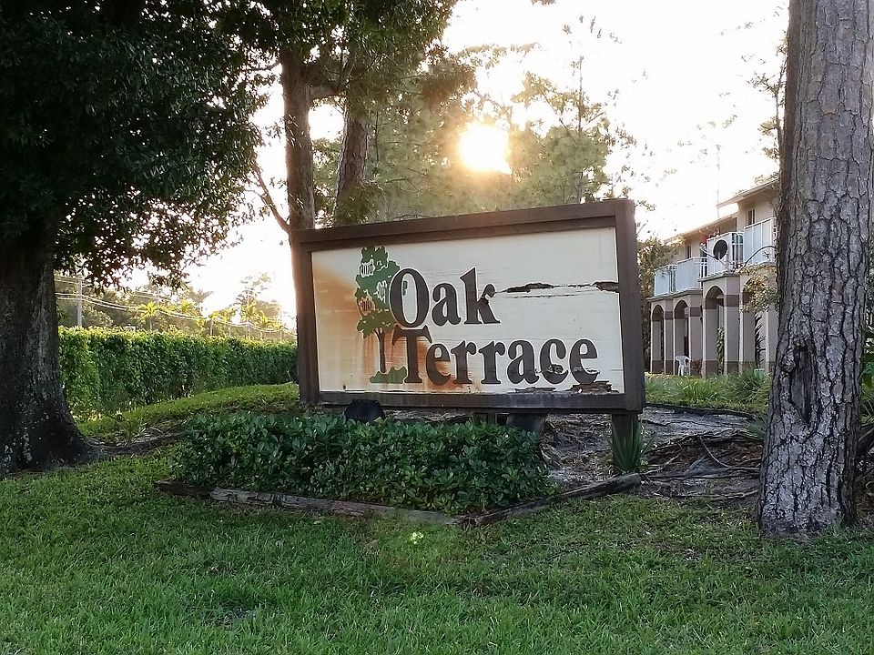 1st image of 4465 Oak Terrace Dr