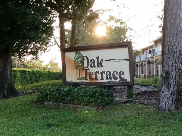4465 Oak Terrace Dr, Greenacres, FL 33463