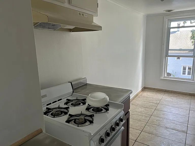 25 Oneco St #3 — Photo 3