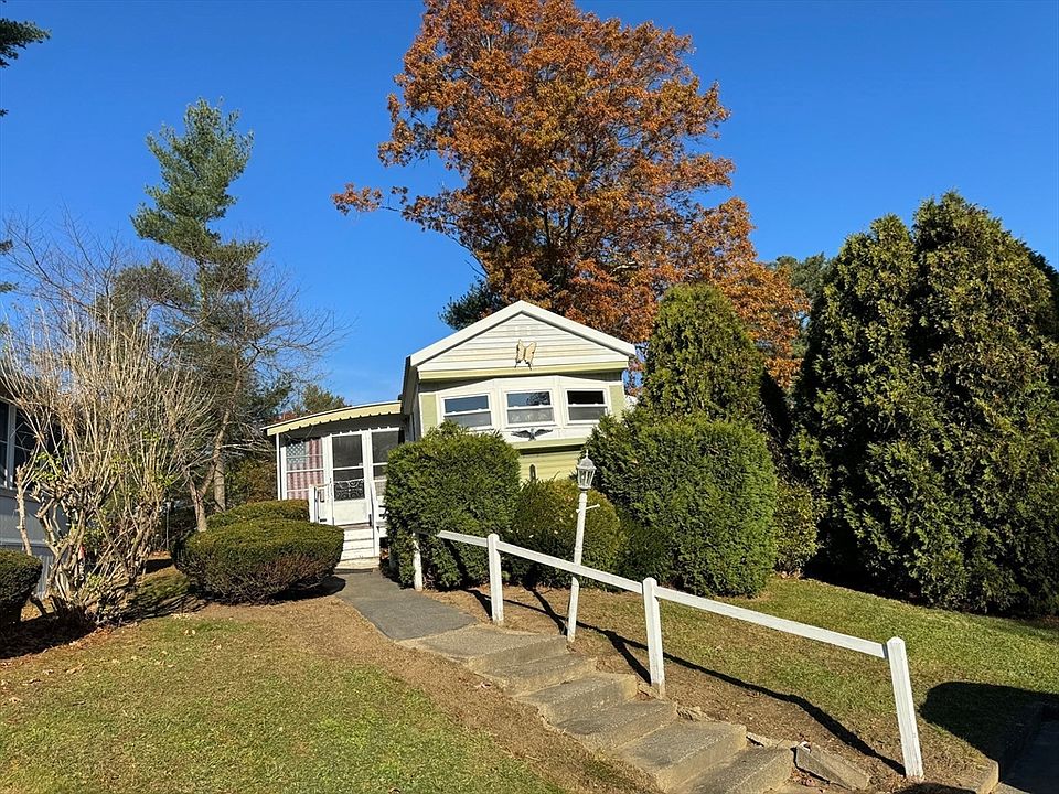 1st image of 40 Redwood Dr