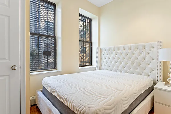 Rented by Safdie Realty Group | media 22