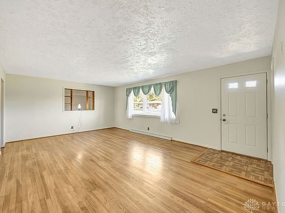 5th image of 525 Wencella Dr